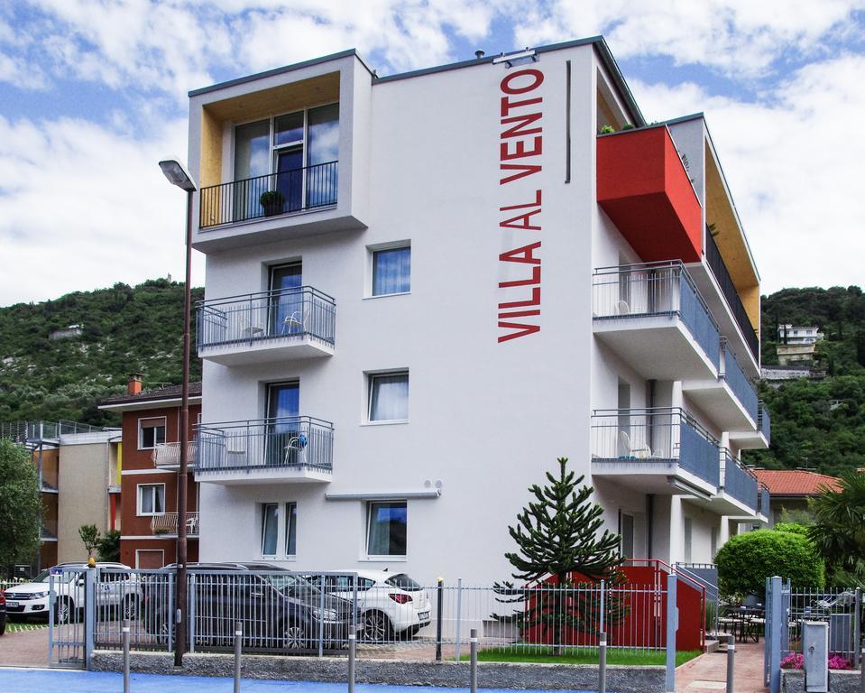 Hotel Villa Al Vento Torbole Sul Garda Chambre photo