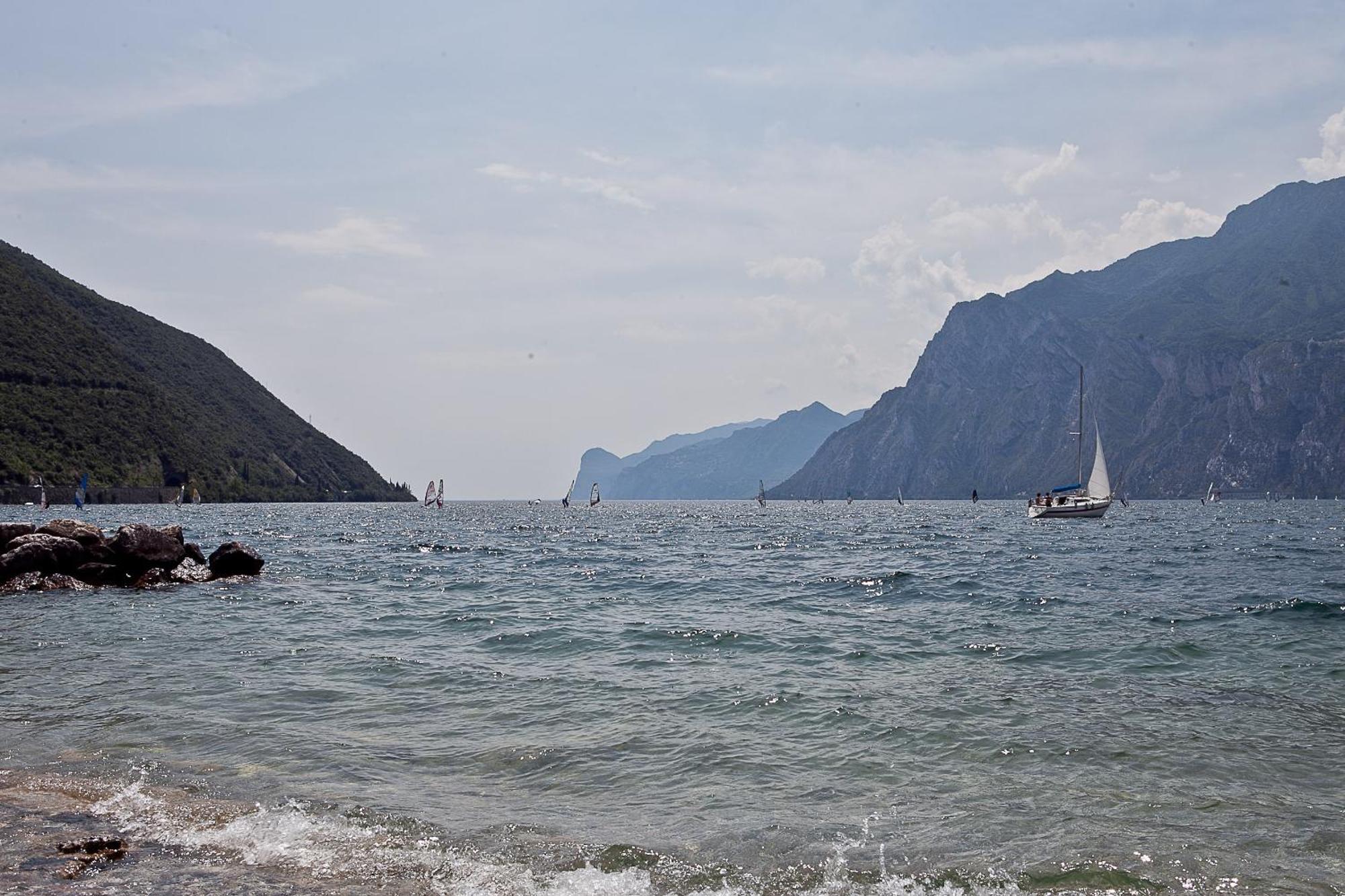 Hotel Villa Al Vento Torbole Sul Garda Extérieur photo